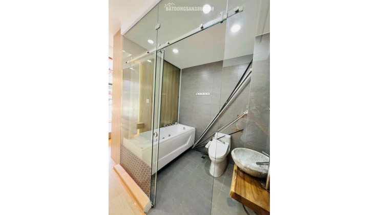 Cần bán nhà hểm xe hơi Cách Mạng Tháng 8 Quận 3 giá 8,99 TỶ